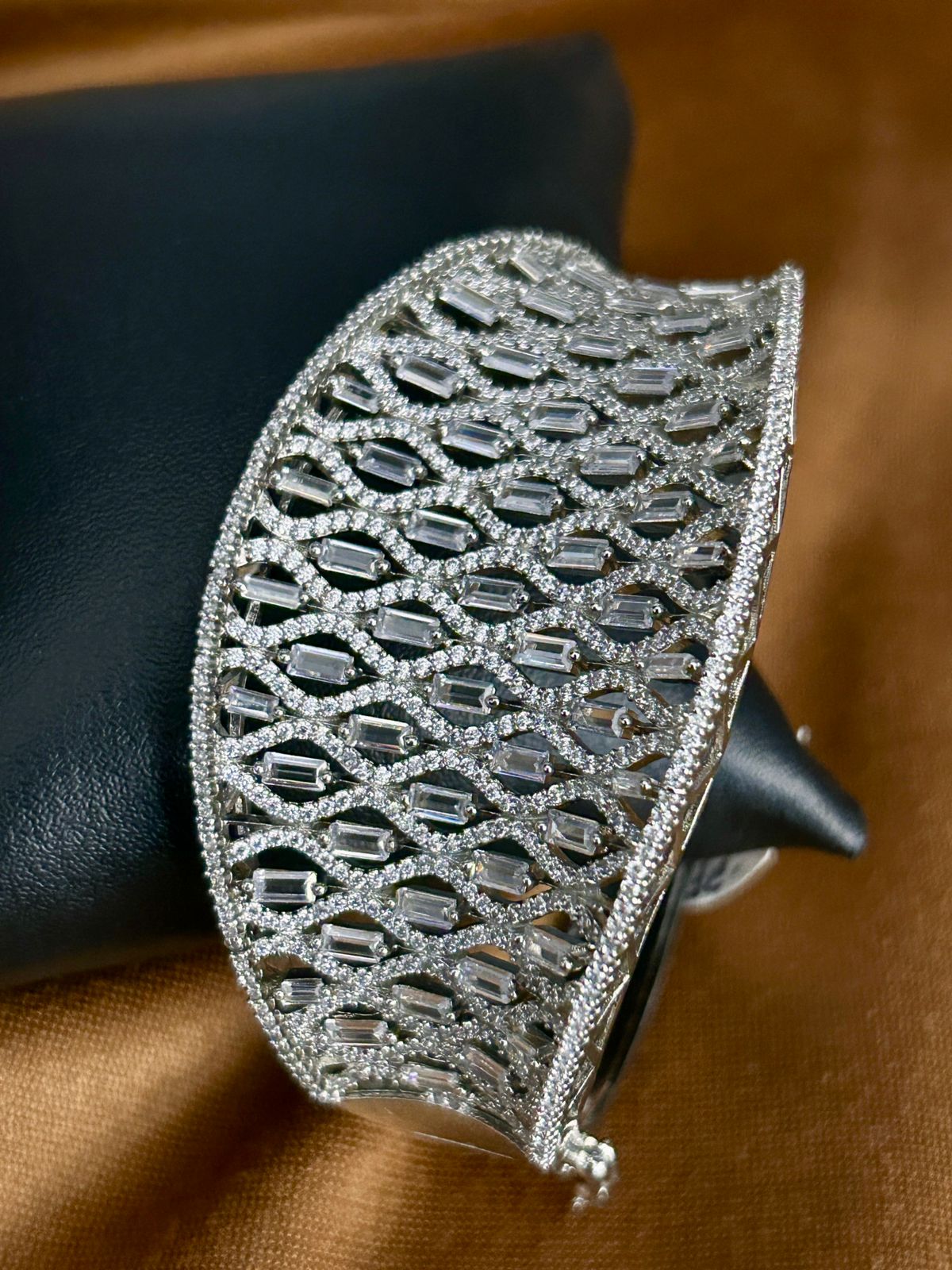 Silver Diamond Look Openable Bracelet with Baguette CZ